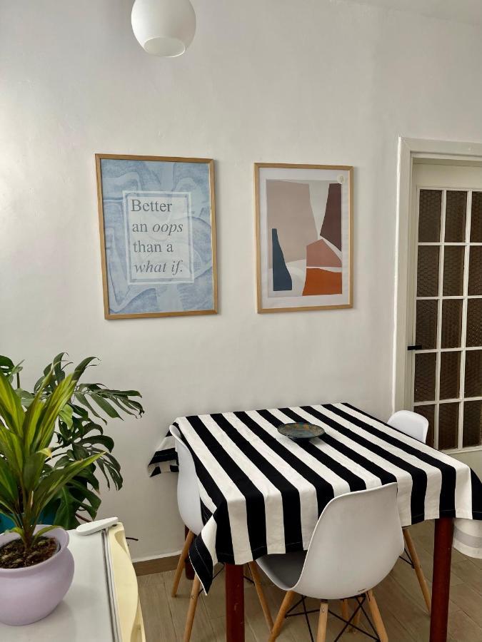 Lola'S Apartment Durres Bagian luar foto