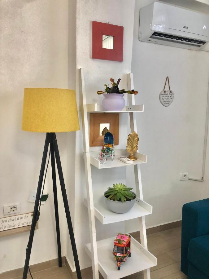 Lola'S Apartment Durres Bagian luar foto